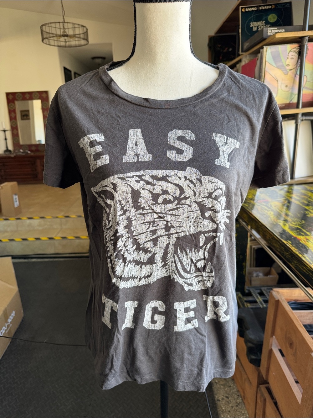 Chaser Easy Tiger Gray/brown Tee